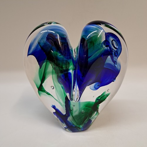 Click to view detail for DG-165 Blown Glass Heart Cobalt & Green $112